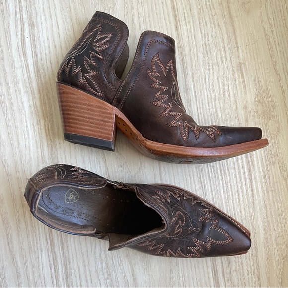 Ariat Shoes - Ariat Brown Western Dixon Bootie